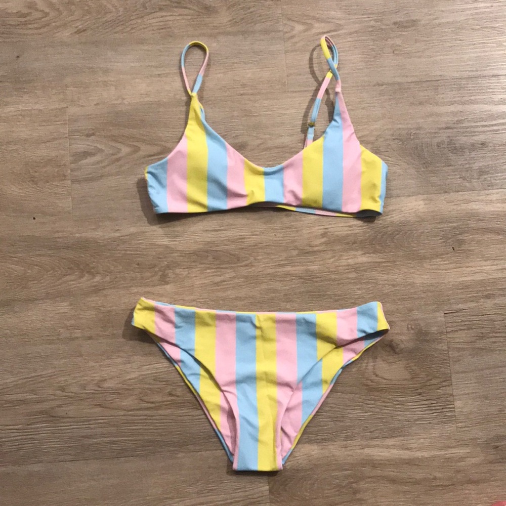 SHEIN NWOT bikini size Medium
